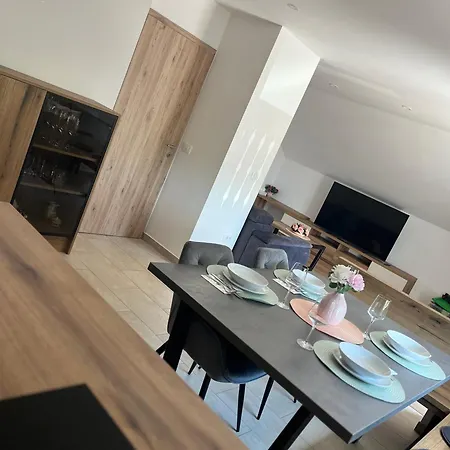 Apartma Tri Planike * Mojstrana