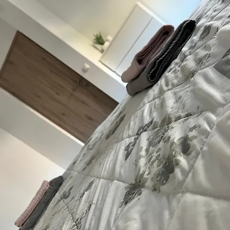 Apartma Tri Planike Lägenhet