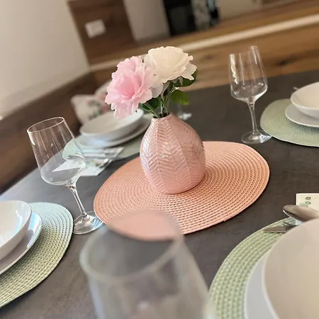 Apartma Tri Planike Lägenhet Mojstrana